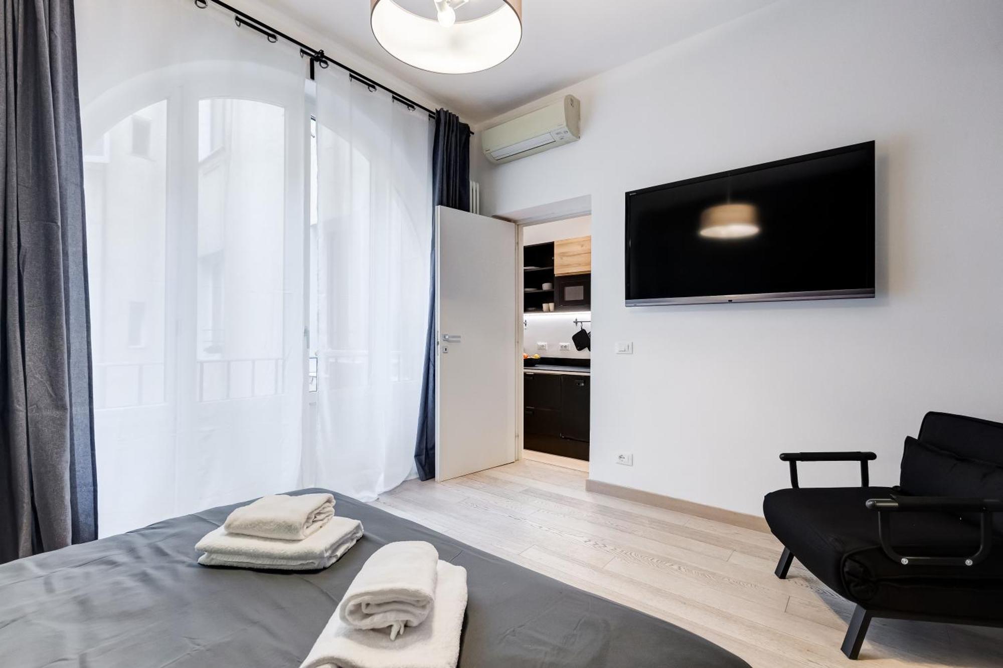 Classy 2-bdr In Termini District * Rom