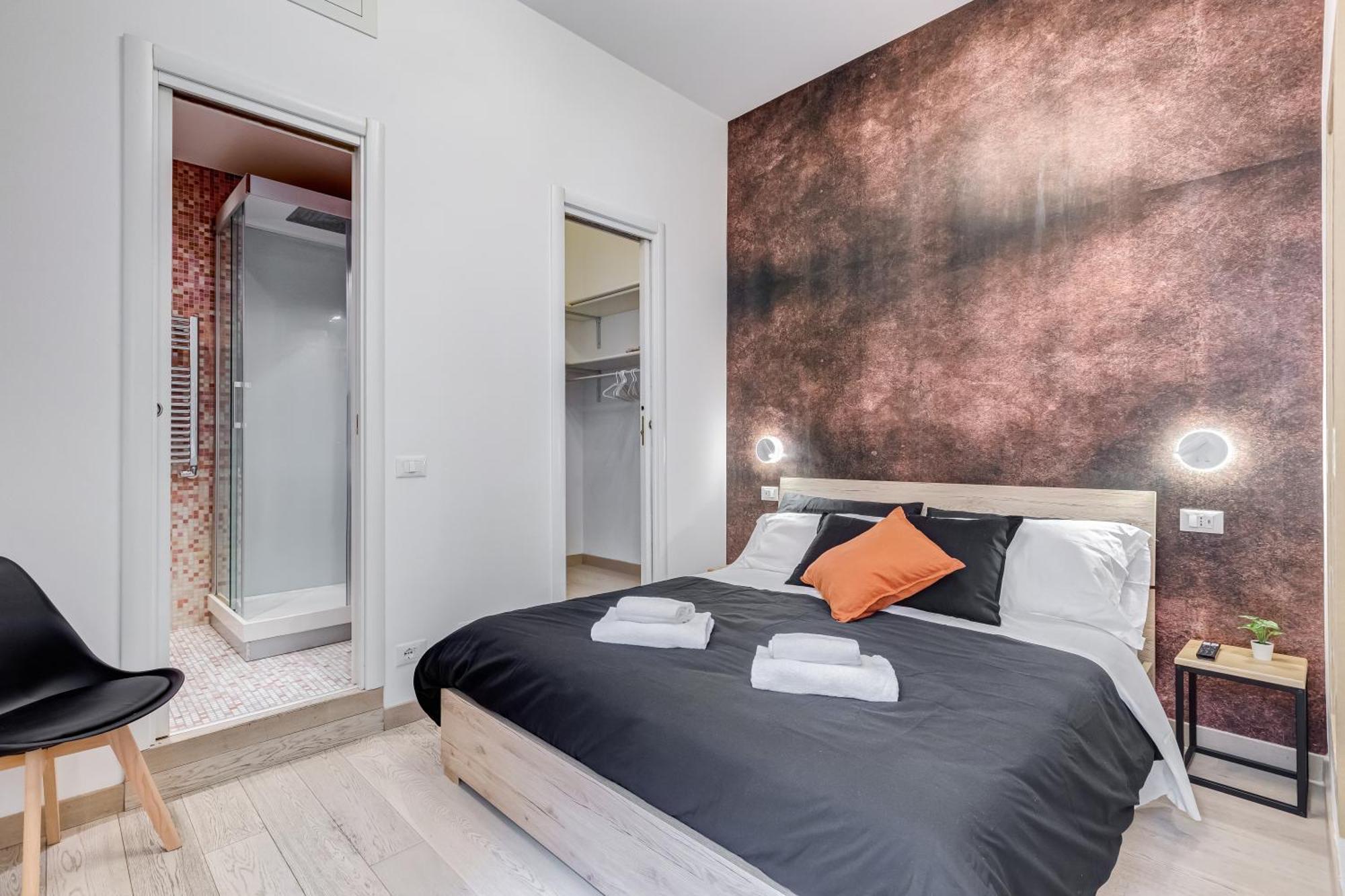 Classy 2-bdr In Termini District Rom